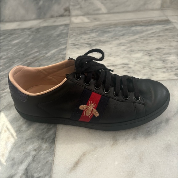 Women’s Gucci Sneakers - Picture 1 of 10